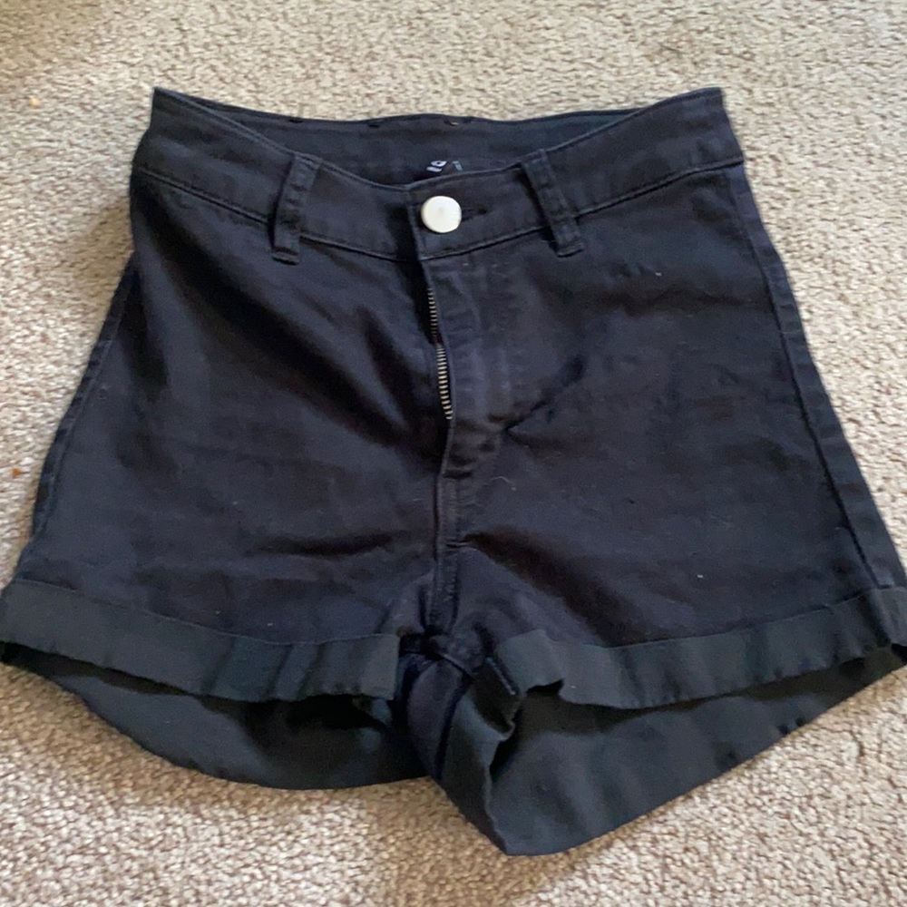 Donating 11/1 Black hi rise shorts